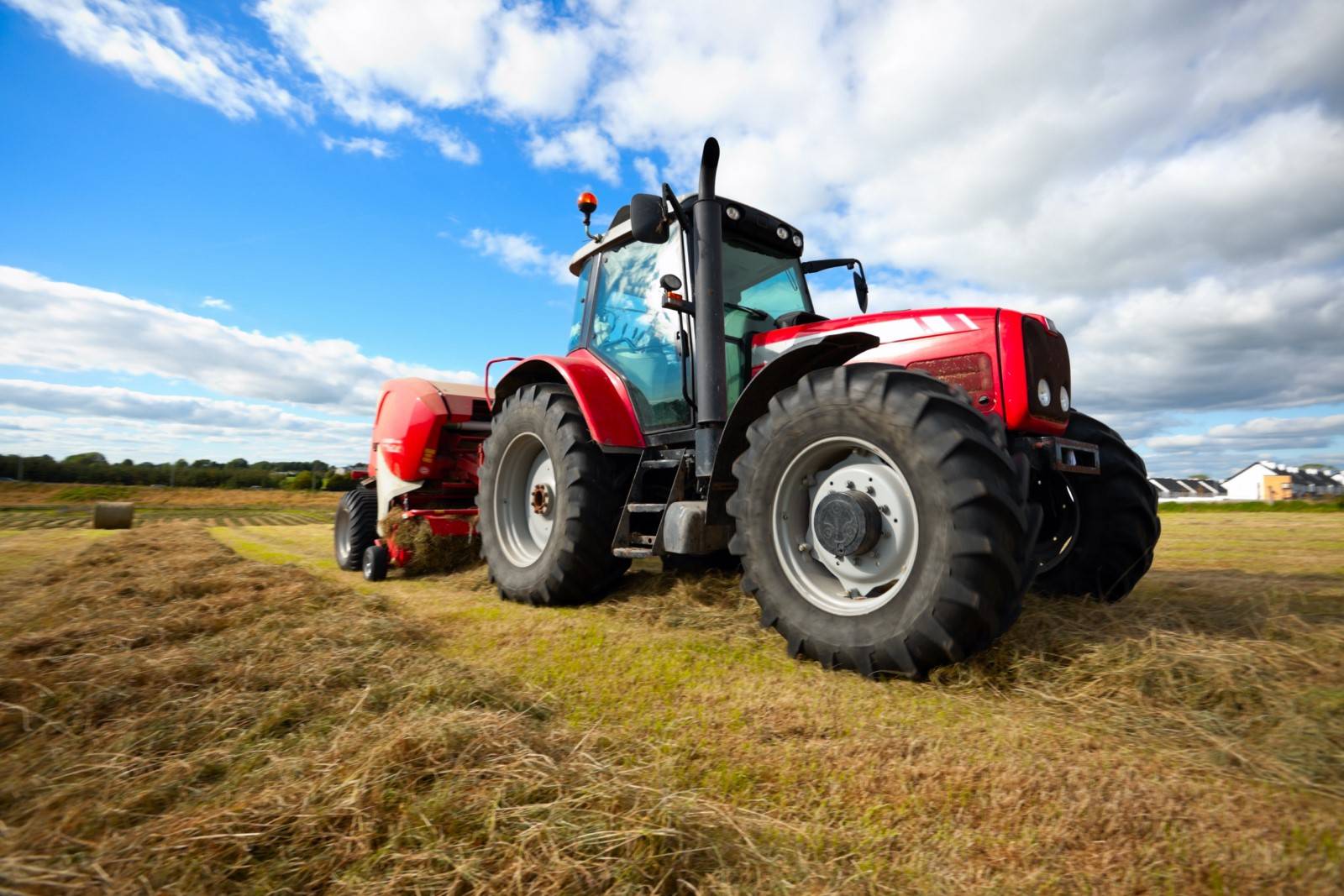 Fabrication et réparation de pièces de tracteur : fraisage, tournage et perçage dans les Bouches du Rhône